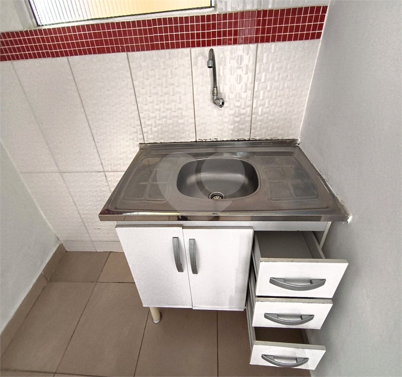Casa para alugar com 1 quarto no condomínio Cond R Claudio Rodrigues Lopes, São Paulo - SP