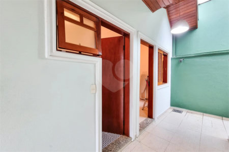 Casa à venda com 4 quartos, sendo 3 suítes, no condomínio Morada da Serra, São José dos Campos - SP