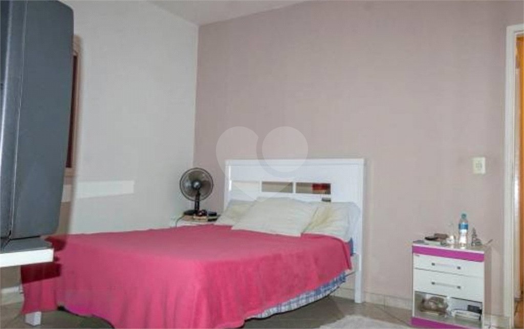 Sobrado à venda com 3 quartos, sendo 1 suíte,  em Jardim Monte Kemel, São Paulo, SP