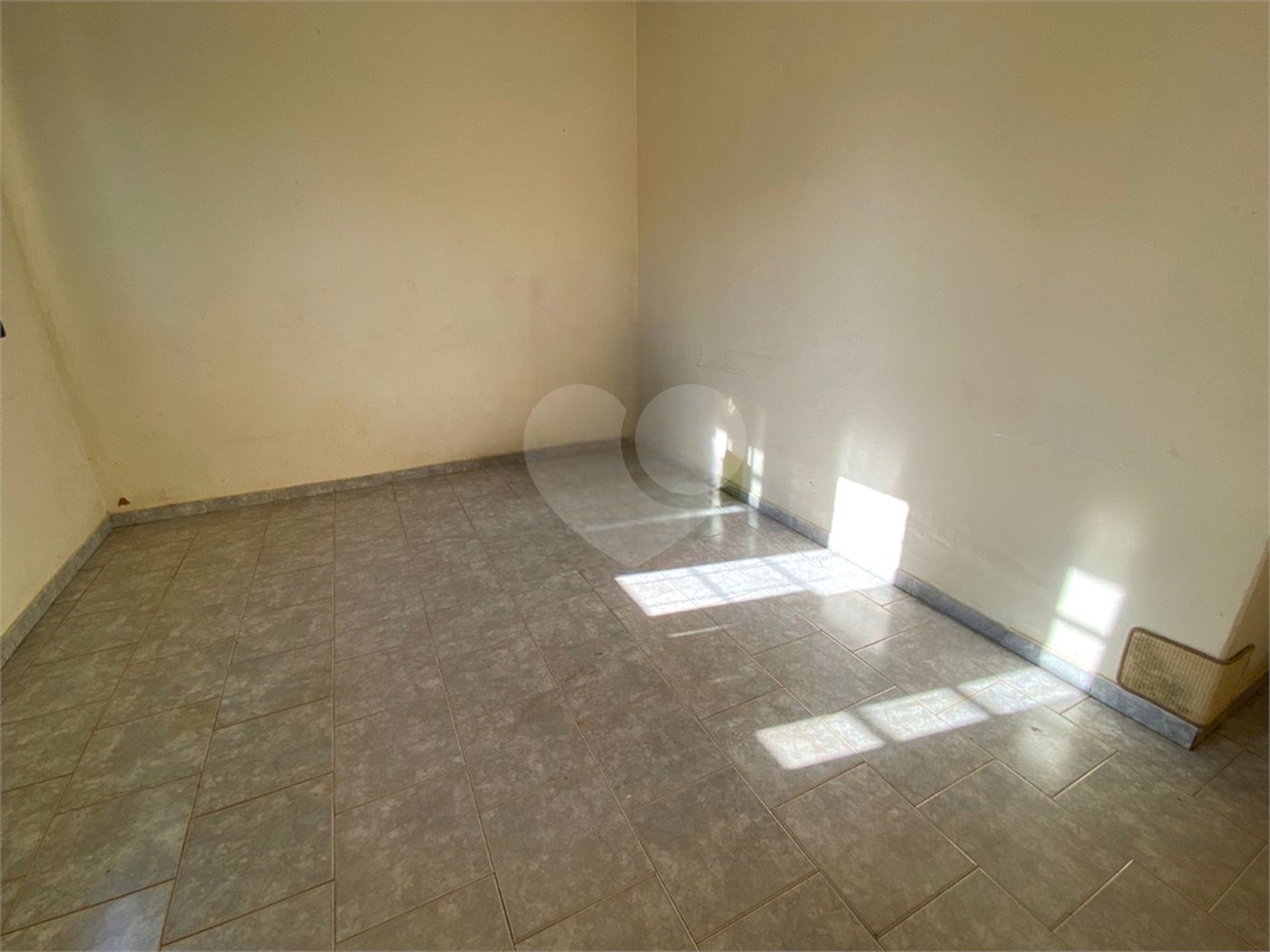 Casa à venda com 3 quartos, sendo 2 suítes, no Centro, Três Lagoas, MS