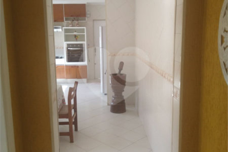 Casa à venda com 4 quartos, sendo 1 suíte,  em Vila Gustavo, São Paulo, SP