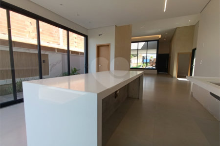 Casa à venda com 3 suítes no condomínio Villa Sapezal, Indaiatuba - SP