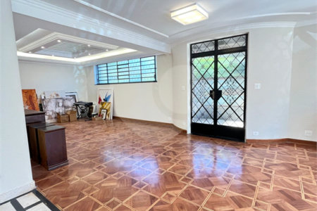 Sobrado à venda com 4 quartos, sendo 1 suíte, em Santana, São Paulo, SP