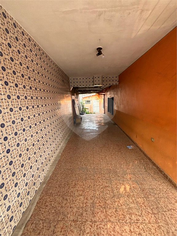 Casa à venda com 2 quartos no Centro, Salto, SP