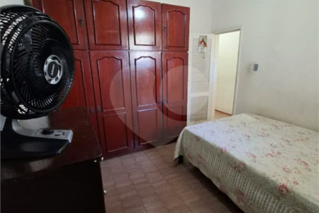 Ó TIMO CASA COM 3 QUARTOS E TERRAÇO EM CONTOMINIO FECHADO
