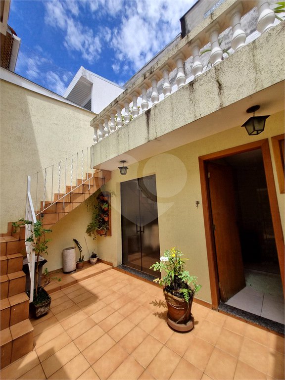 VENDA - Sobrado Jardim França: 135m² | 3 dormitórios (1 suíte) | 2 vagas | Churrasqueira