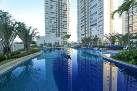Apartamento à venda com 3 quartos, sendo 1 suíte,  em Vila Anastácio, São Paulo, SP