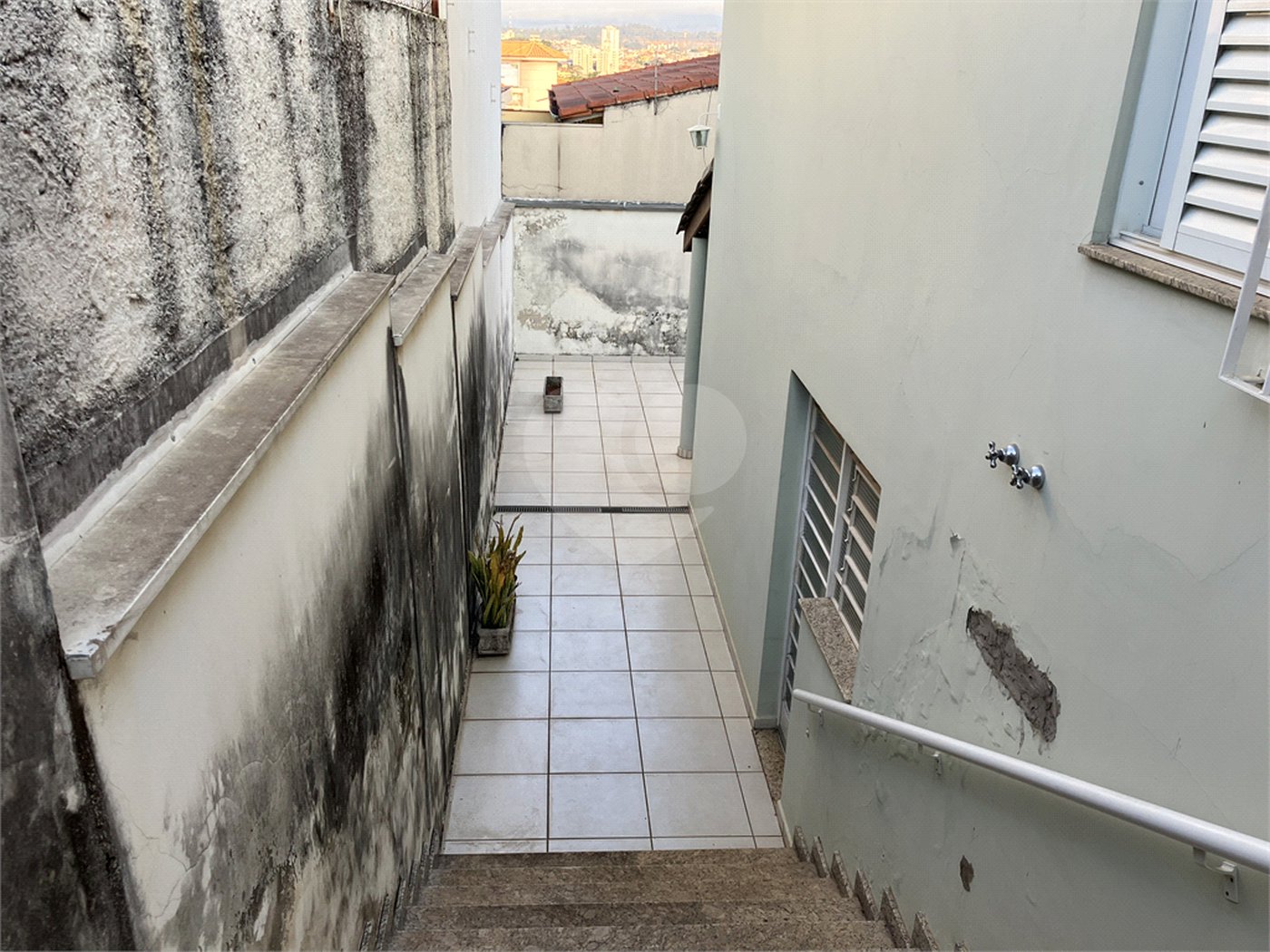 Casa Térrea à venda com 4 quartos, sendo 2 suítes, em Jardim Santa Rosália, Sorocaba, SP