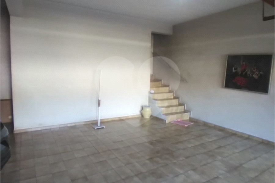 Sobrado à venda com 4 quartos, sendo 2 suítes, em Tremembé, São Paulo, SP