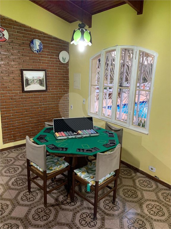 Chácara à venda com 4 quartos, sendo 1 suíte,  em Parque Residencial Atibaia, Atibaia, SP