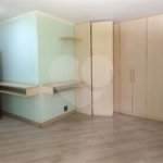 Sobrado para alugar com 3 quartos, sendo 1 suíte, em Parque Maria Domitila, São Paulo, SP