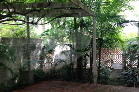Casa à venda com 4 quartos, sendo 1 suíte,  em Jardim Petrópolis, São Paulo, SP