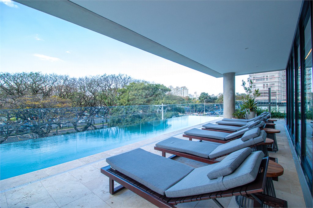 Apartamento à venda com 4 suítes em Moema, São Paulo, SP