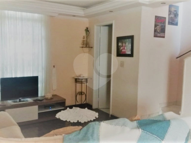 Sobrado à venda com 3 quartos, sendo 1 suíte,  em Horto, São Paulo, SP