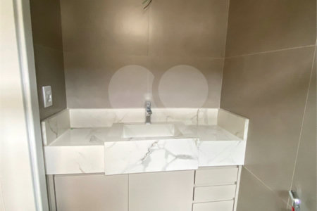Casa à venda com 3 suítes no condomínio Portal das Tipuanas, Araraquara - SP