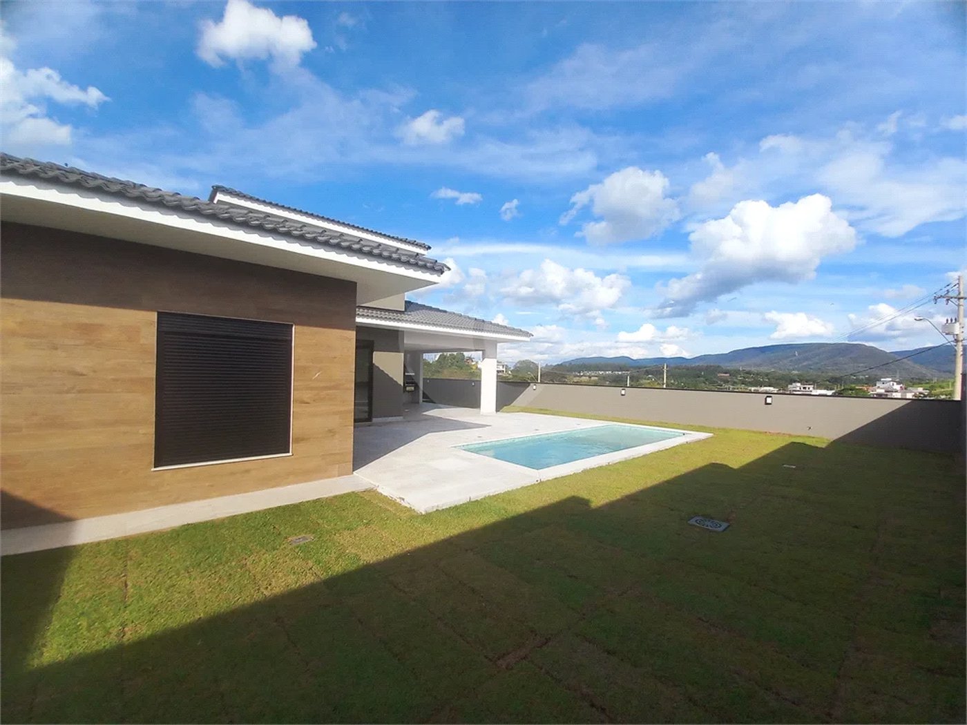 Casa à venda com 4 suítes em Paineiras, Itupeva, SP