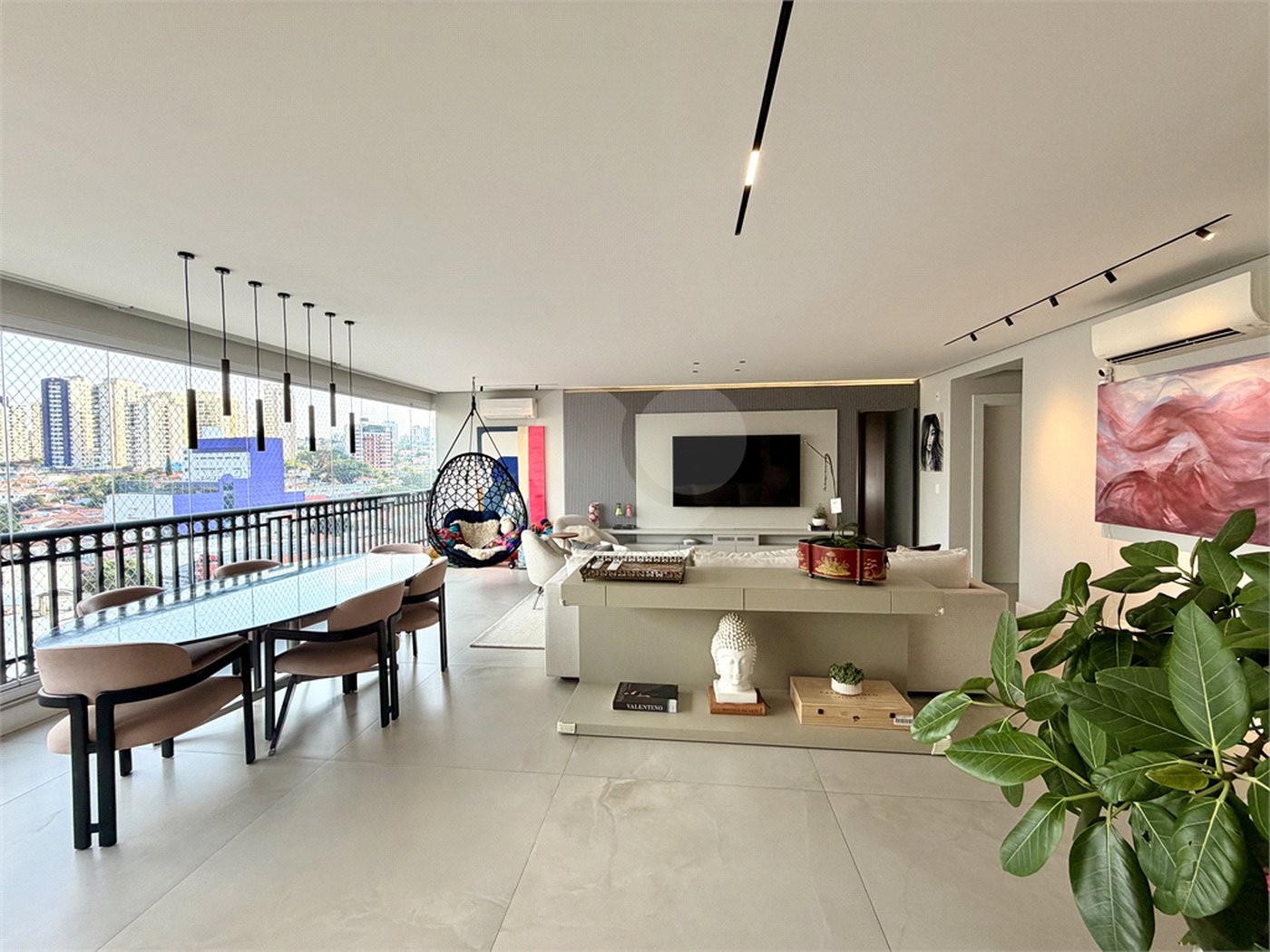 Apartamento à venda com 3 suítes em Vila Romana, São Paulo, SP