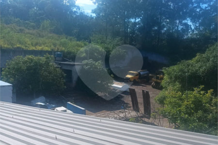 Terreno à venda com 1 suíte em Sítio Areião, São Paulo, SP