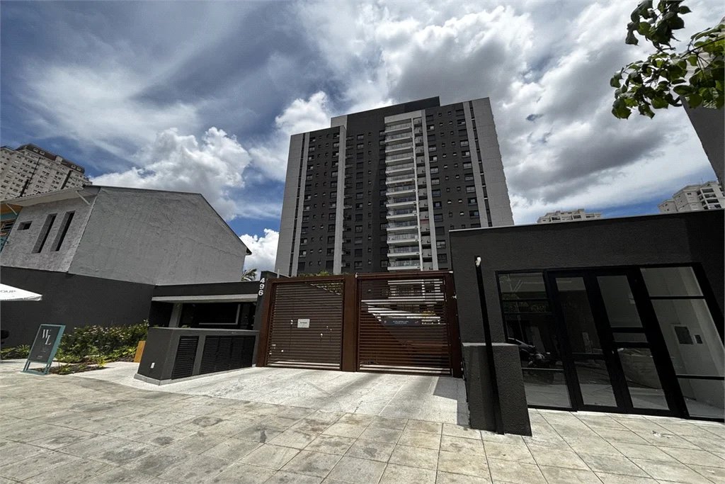Apartamento à venda com 3 suítes em Vila Romana, São Paulo, SP
