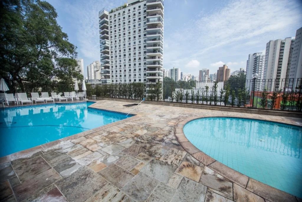 Apartamento à venda com 4 quartos, sendo 3 suítes, em Vila Andrade, São Paulo, SP