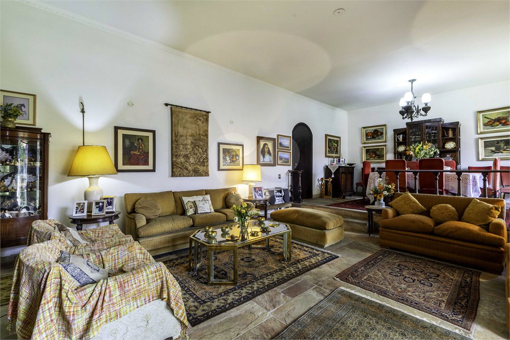 Casa à venda ou para alugar com 4 quartos, sendo 2 suítes, em Jardim Leonor, São Paulo, SP