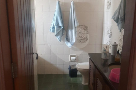 Casa à venda com 3 quartos, sendo 1 suíte,  no Centro, Mogi das Cruzes, SP