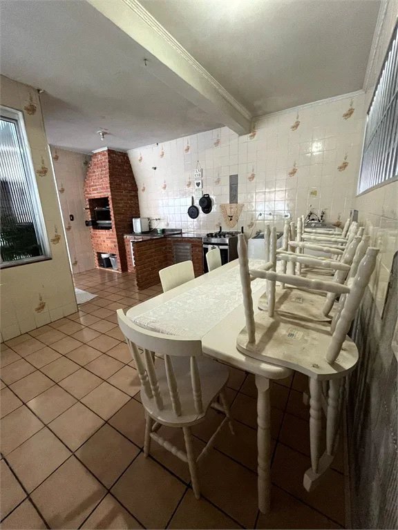 Casa à venda com 3 quartos, sendo 1 suíte,  em Jardim Casablanca, São Paulo, SP