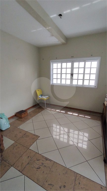 Sobrado à venda com 3 quartos, sendo 1 suíte, em Parque São Domingos, São Paulo, SP