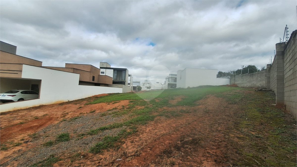 Terreno à venda no condomínio Helena Maria, Sorocaba - SP