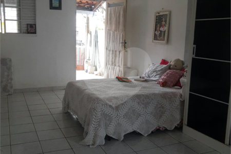 Sobrado à venda com 3 quartos, sendo 2 suítes,  em Jardim Marica, Mogi das Cruzes, SP