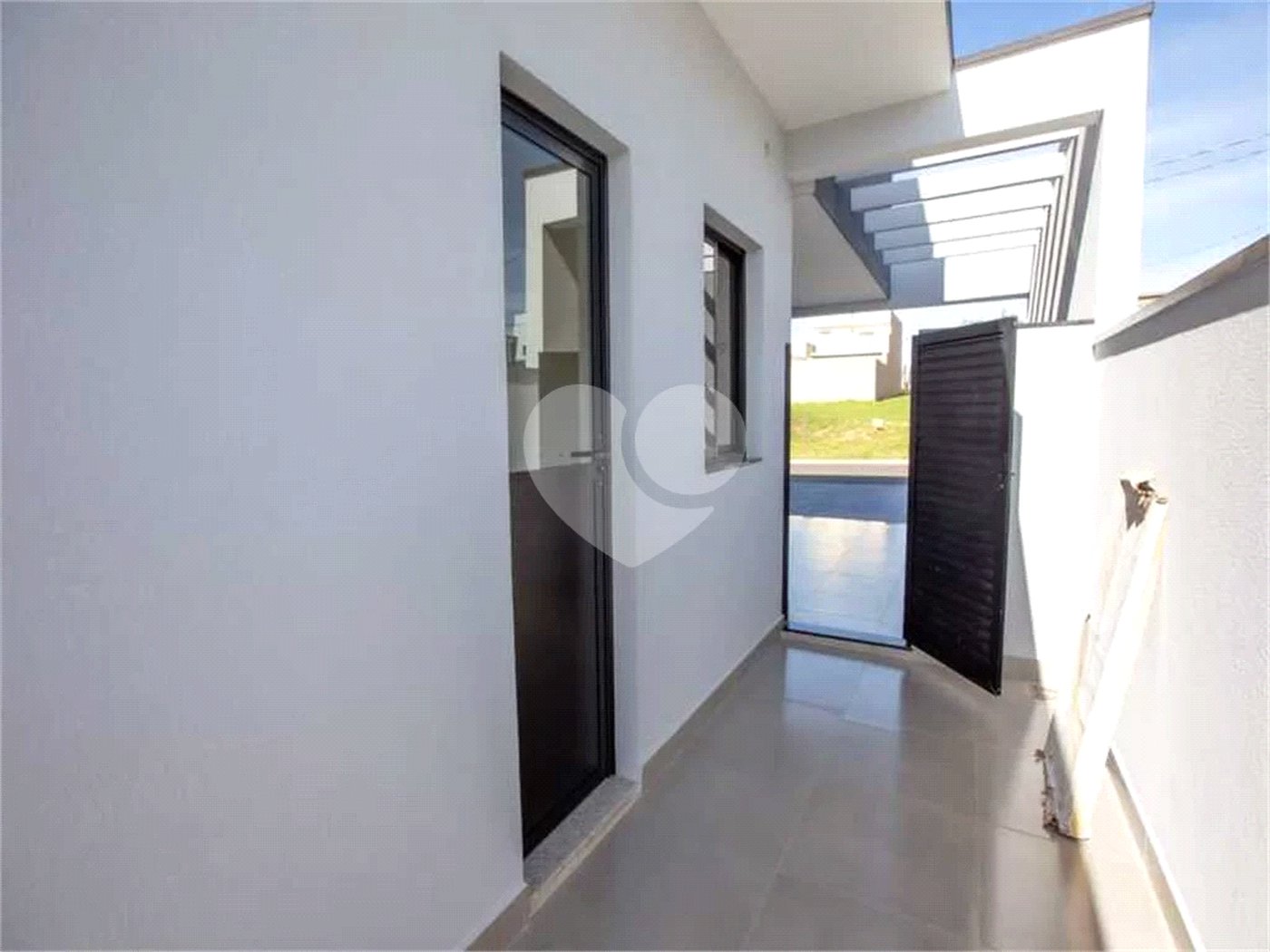 Casa à venda com 3 quartos, sendo 1 suíte, no condomínio Jardim Piemonte, Indaiatuba - SP