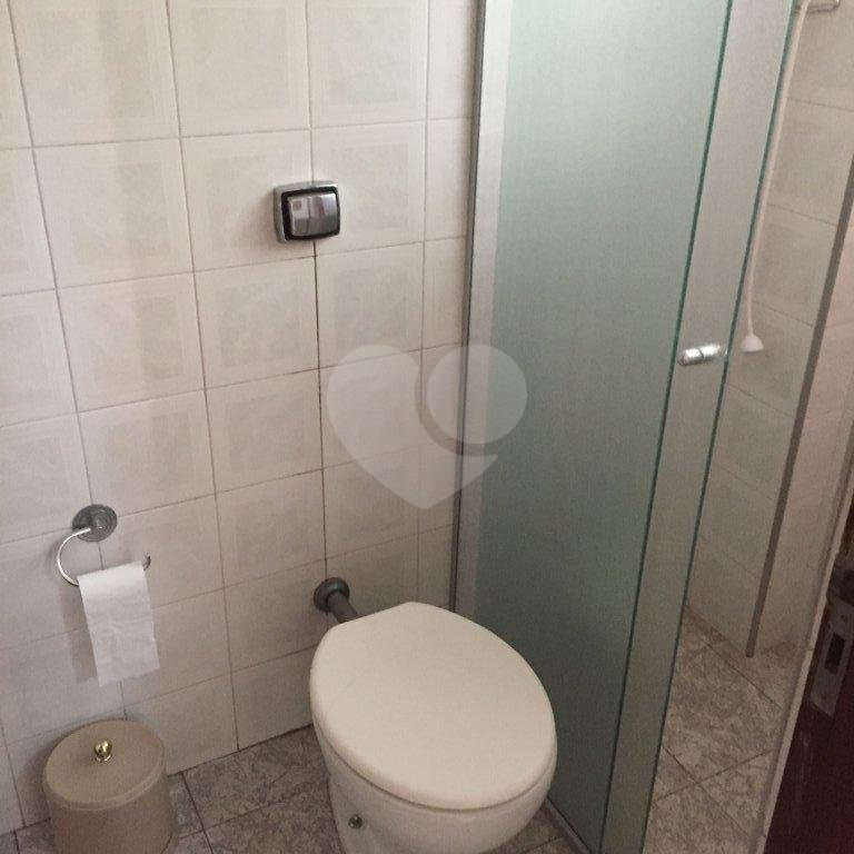 Casa à venda com 4 quartos, sendo 1 suíte, em Jardim das Laranjeiras, São Paulo, SP