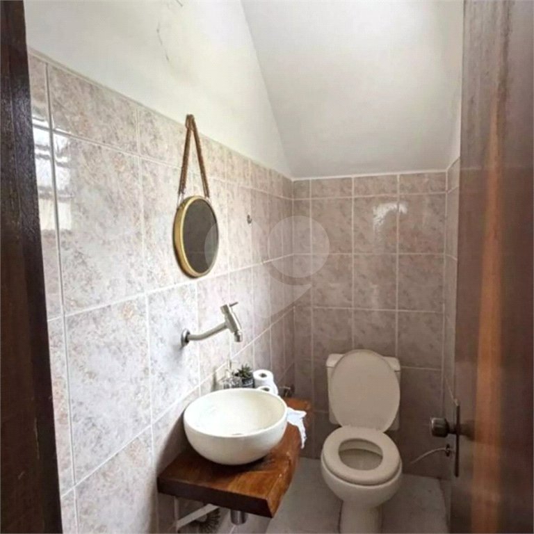 Sobrado à venda com 3 quartos, sendo 1 suíte, em Parque Maria Domitila, São Paulo, SP