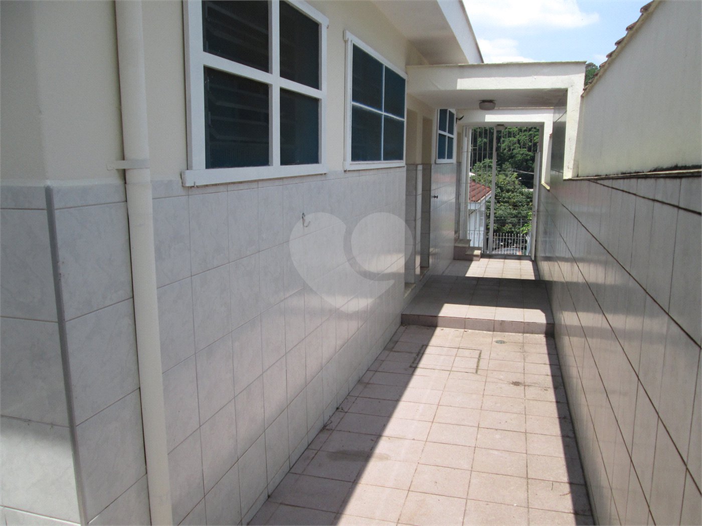 Sobrado à venda com 3 quartos em Horto, São Paulo, SP