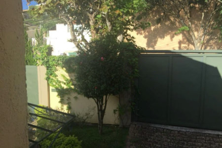 Casa à venda com 5 quartos, sendo 4 suítes, no condomínio Jardim Vitória Régia, São Paulo - SP