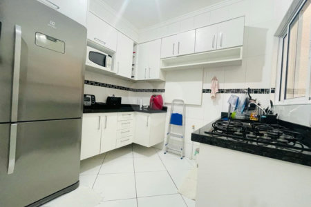 Casa à venda com 3 quartos, sendo 1 suíte, no condomínio Rafaela I, São Paulo - SP
