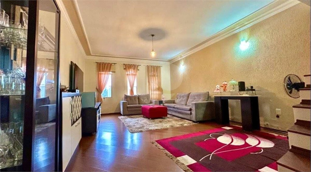 Casa à venda com 3 quartos, sendo 1 suíte, no condomínio San Siro, Jundiaí - SP
