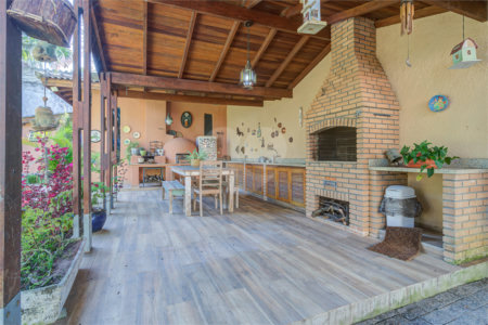 Casa à venda com 3 suítes em Chácara Monte Alegre, São Paulo, SP
