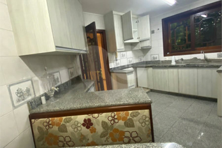 Casa à venda com 3 quartos, sendo 4 suítes,  no condomínio Estância Marambaia, Vinhedo - SP