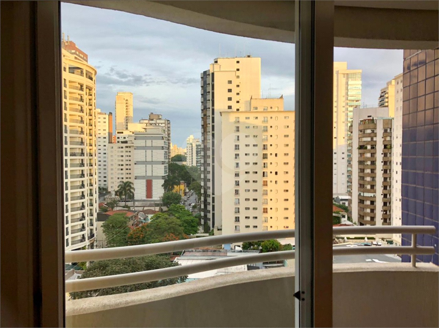 Apartamento à venda com 1 quarto em Indianópolis, São Paulo, SP