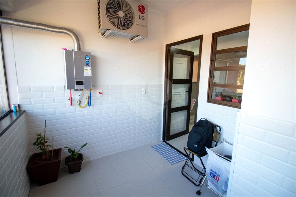 Apartamento à venda com 3 quartos, sendo 1 suíte,  no Centro, Mairinque, SP