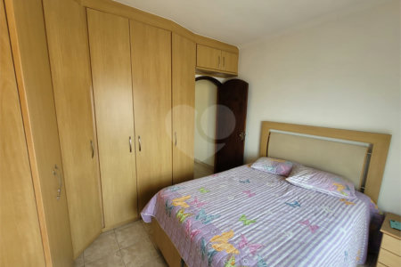 Sobrado à venda com 3 quartos, sendo 1 suíte, em Vila dos Remédios, São Paulo, SP