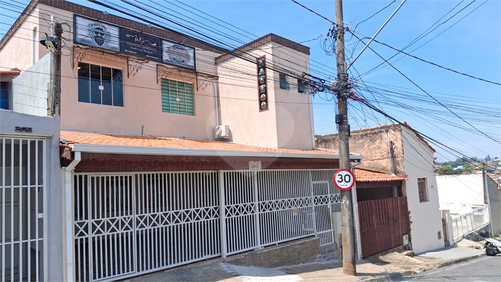 Casa à venda com 2 quartos, sendo 1 suíte, em Vila Assis, Sorocaba, SP