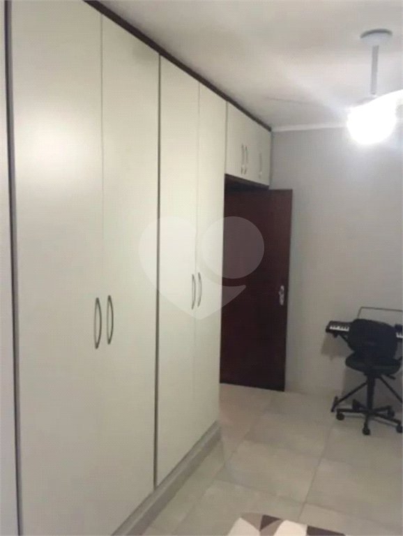 Casa à venda com 3 quartos, sendo 1 suíte, em Vila Batista, Bragança Paulista, SP