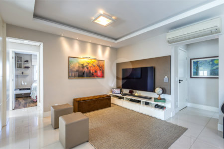 Apartamento à venda com 3 quartos, sendo 1 suíte, em Chácara Santo Antônio, São Paulo, SP