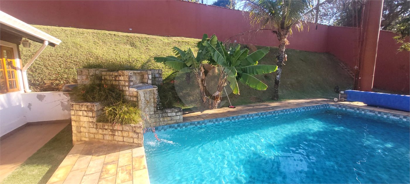 Casa à venda com 3 quartos, sendo 2 suítes,  em Mantiqueira, Mairiporã, SP