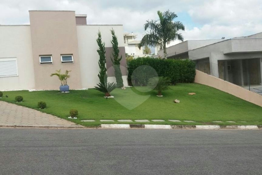 Casa à venda com 4 suítes em Guaxinduva, Atibaia, SP