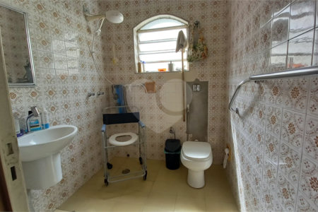 Sobrado à venda com 3 quartos em Jardim Regina, São Paulo, SP