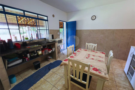 Chácara à venda com 3 quartos, sendo 1 suíte, em Chácara Companheiros, Jundiaí, SP