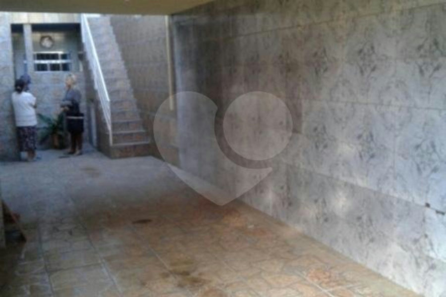Sobrado à venda com 4 quartos, sendo 2 suítes,  em Tremembé, São Paulo, SP